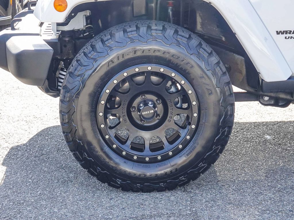 Thumbnail: 2016 Jeep Wrangler - 7