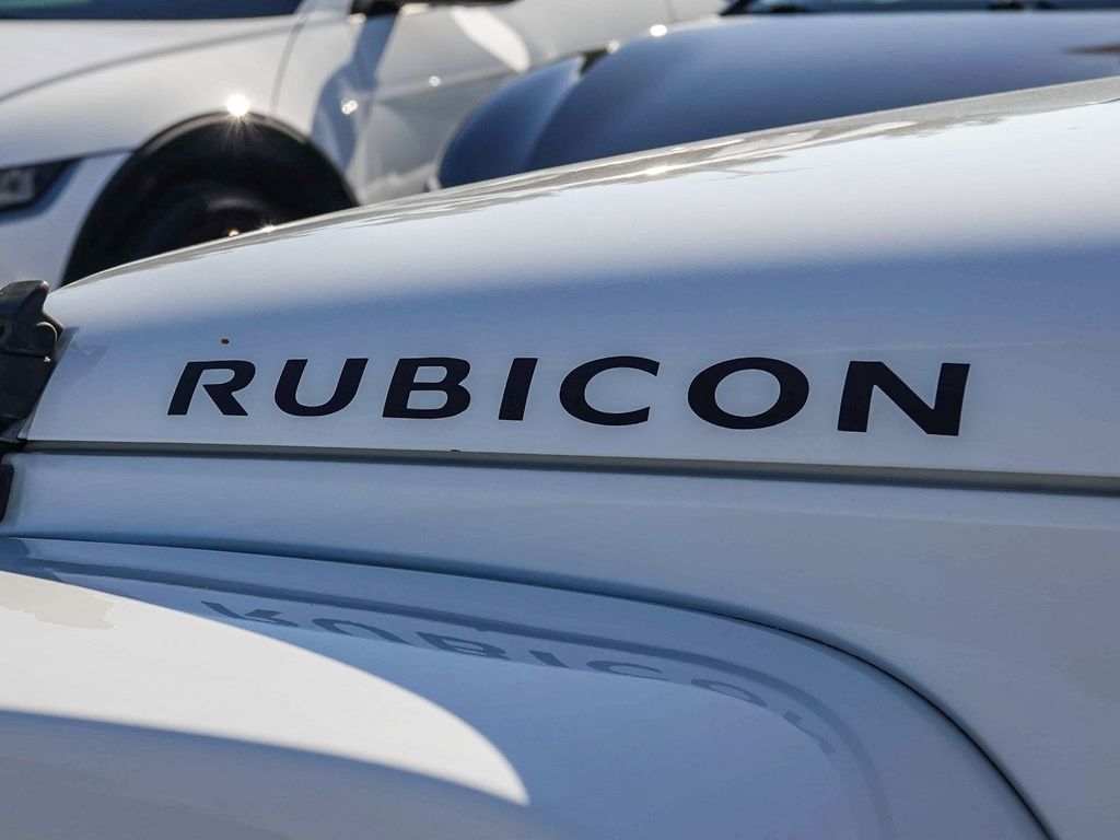 Thumbnail: 2016 Jeep Wrangler - 19