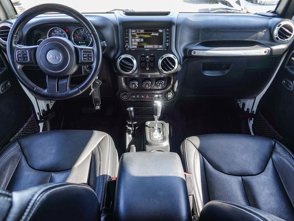 Thumbnail: 2016 Jeep Wrangler - 2