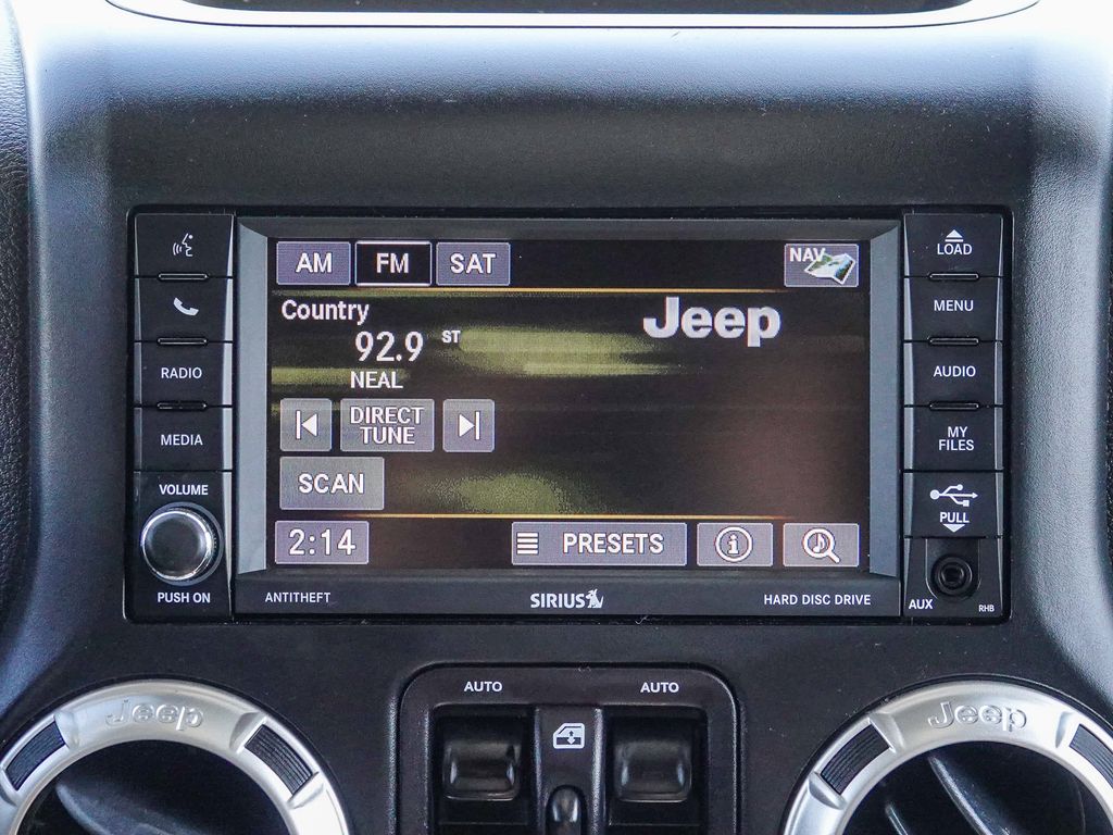 Thumbnail: 2016 Jeep Wrangler - 21