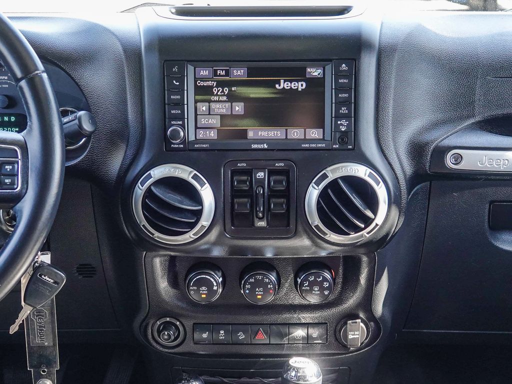 Thumbnail: 2016 Jeep Wrangler - 20