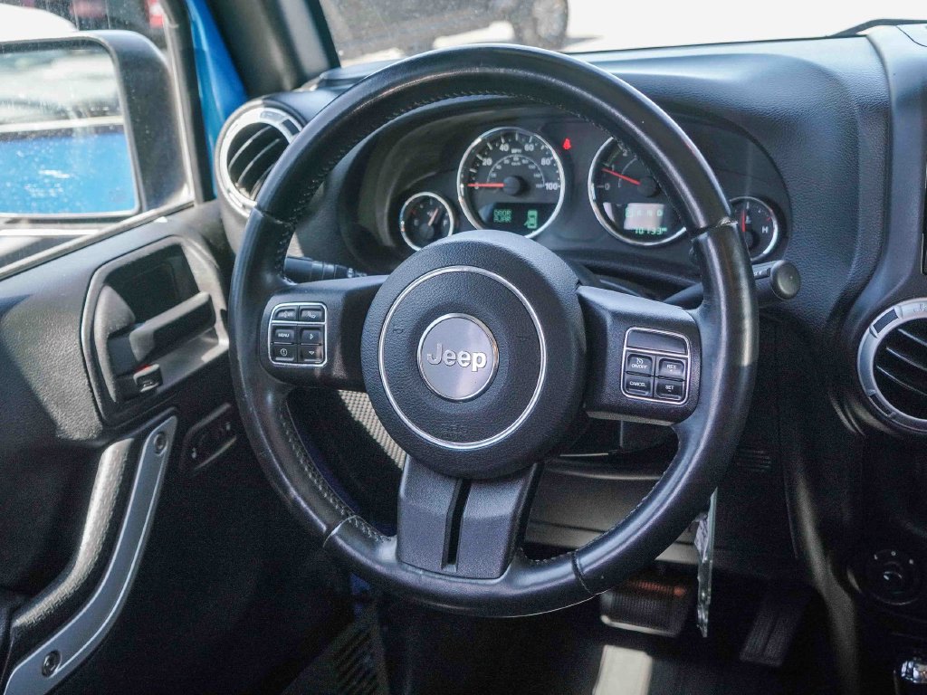 Thumbnail: 2016 Jeep Wrangler - 8