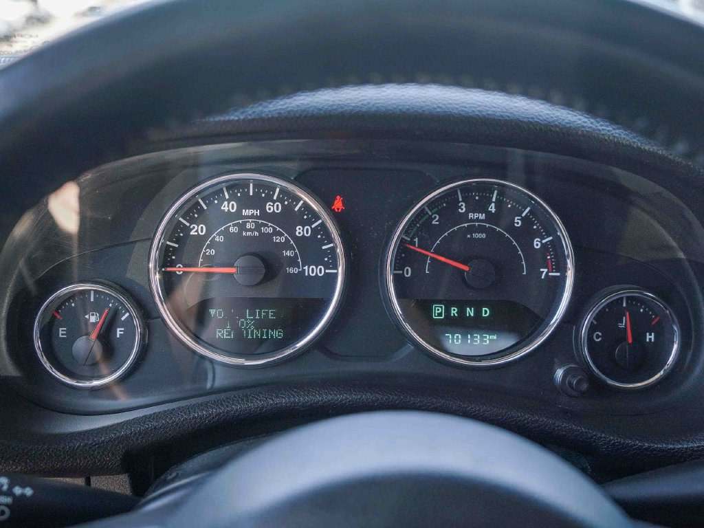 Thumbnail: 2016 Jeep Wrangler - 14