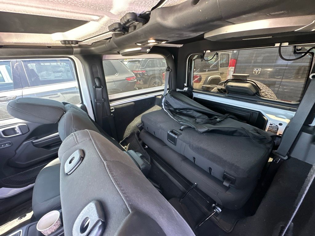 Thumbnail: 2020 Jeep Wrangler - 5