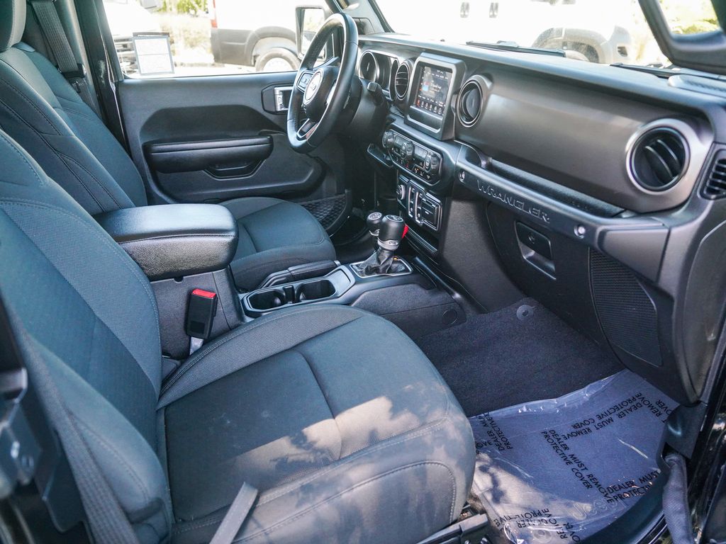 Thumbnail: 2021 Jeep Wrangler - 10