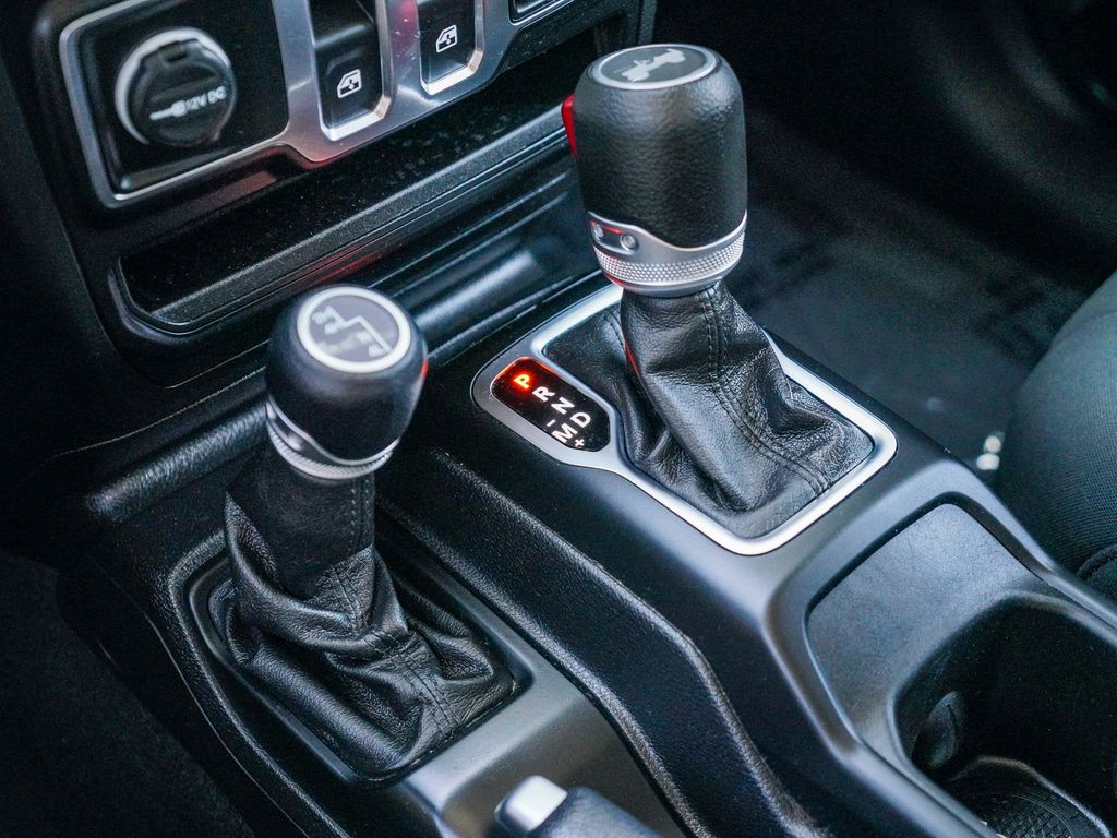 Thumbnail: 2021 Jeep Wrangler - 14