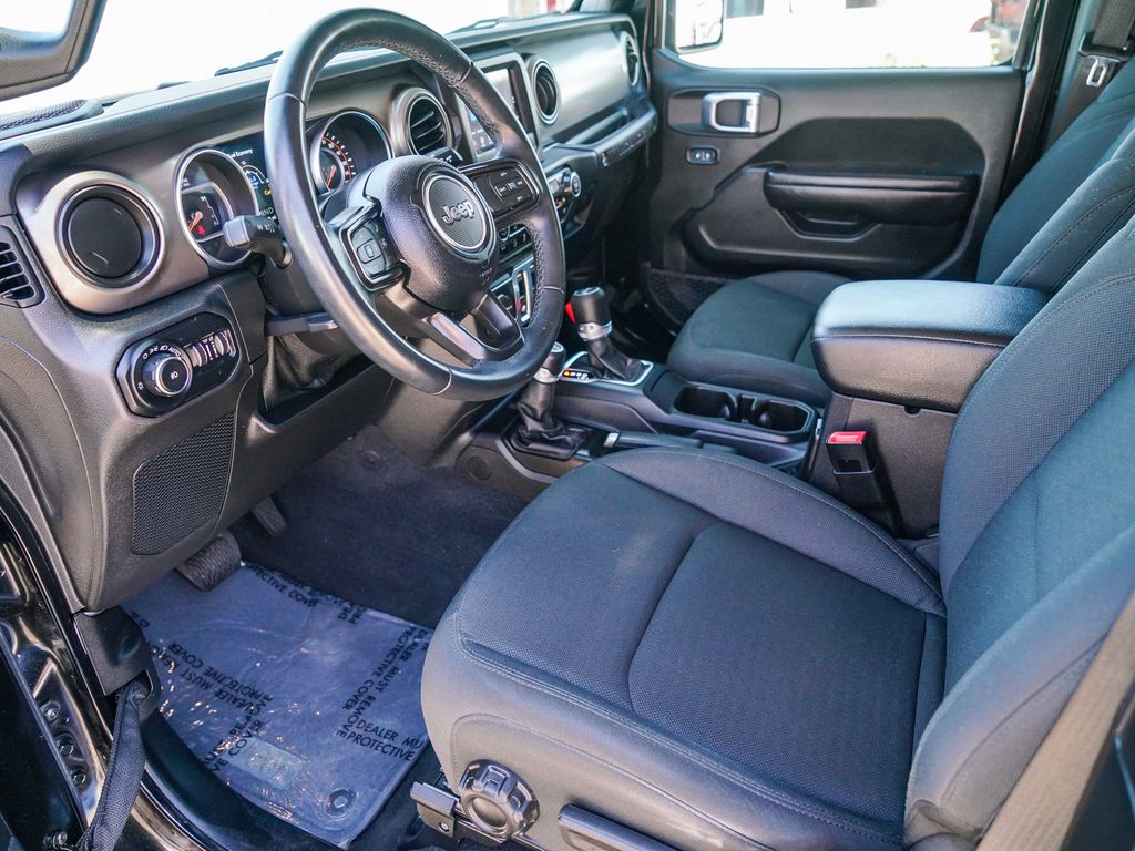 Thumbnail: 2021 Jeep Wrangler - 11