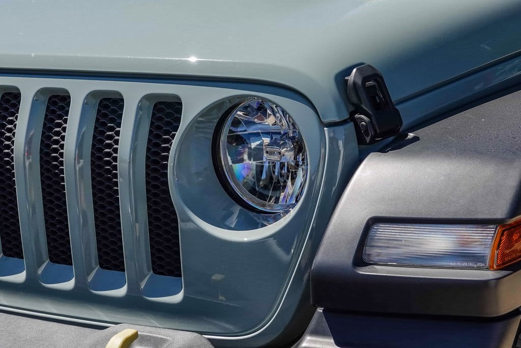 Thumbnail: 2023 Jeep Wrangler - 8