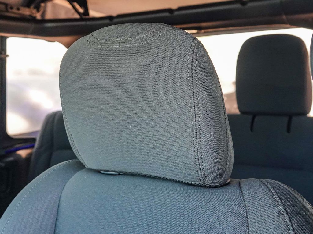 Thumbnail: 2020 Jeep Wrangler - 27
