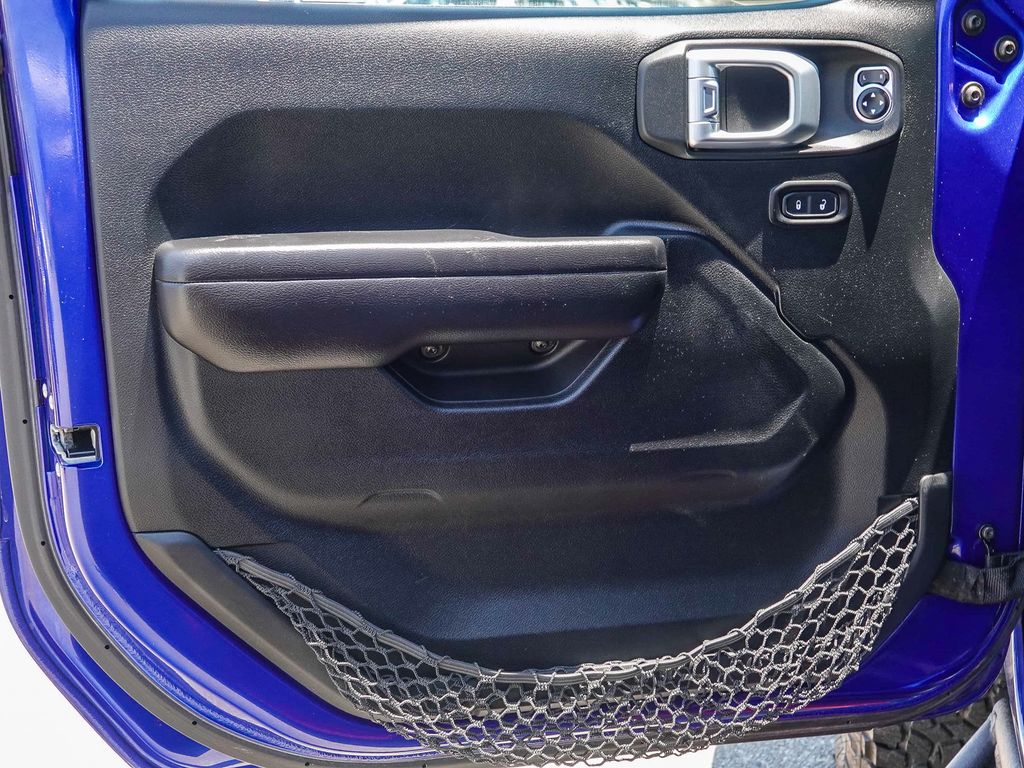 Thumbnail: 2020 Jeep Wrangler - 23