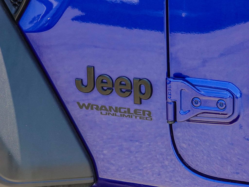 Thumbnail: 2020 Jeep Wrangler - 6