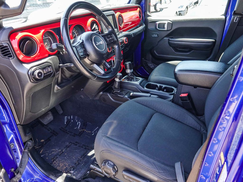 Thumbnail: 2020 Jeep Wrangler - 11