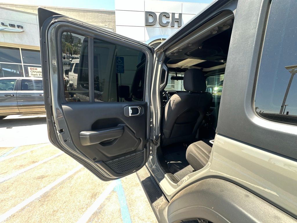 Thumbnail: 2018 Jeep Wrangler - 9