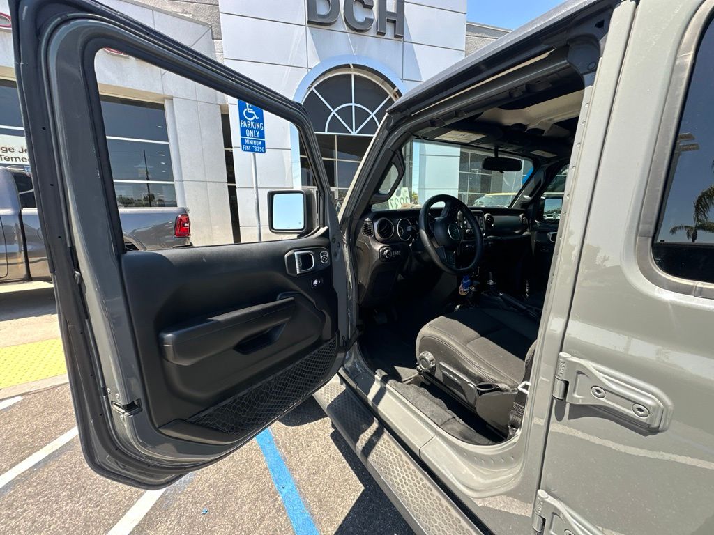 Thumbnail: 2018 Jeep Wrangler - 8