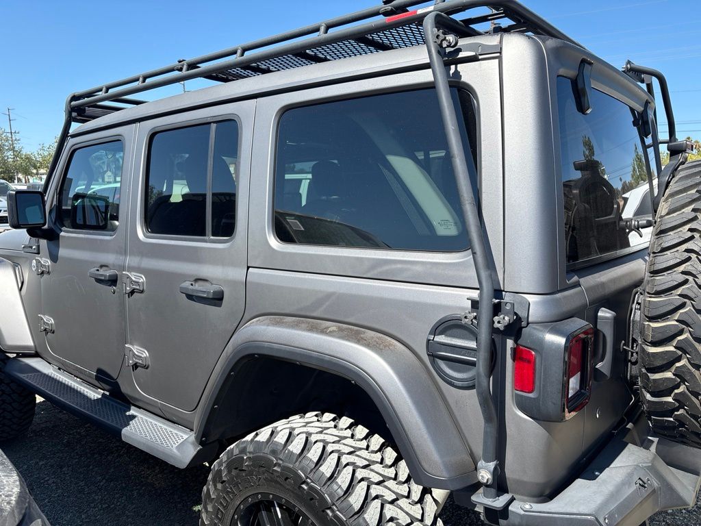 Thumbnail: 2020 Jeep Wrangler - 9