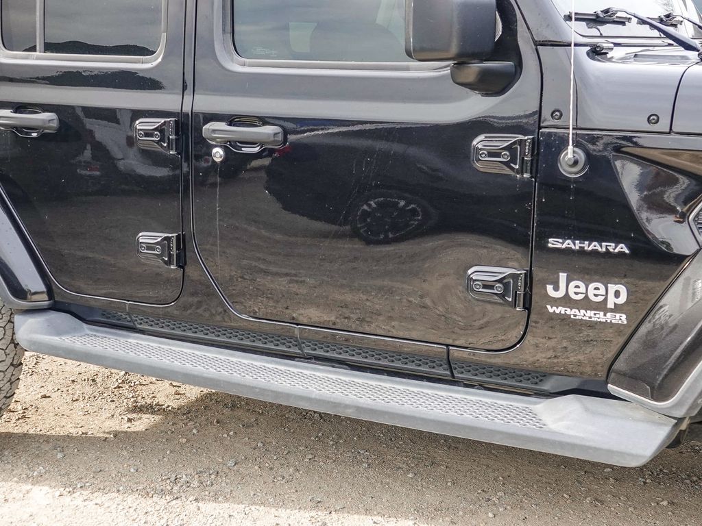 Thumbnail: 2018 Jeep Wrangler - 11