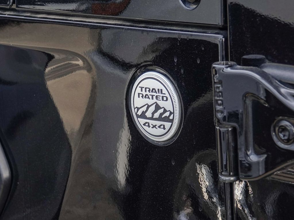 Thumbnail: 2018 Jeep Wrangler - 21