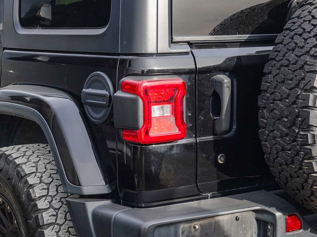 Thumbnail: 2018 Jeep Wrangler - 16