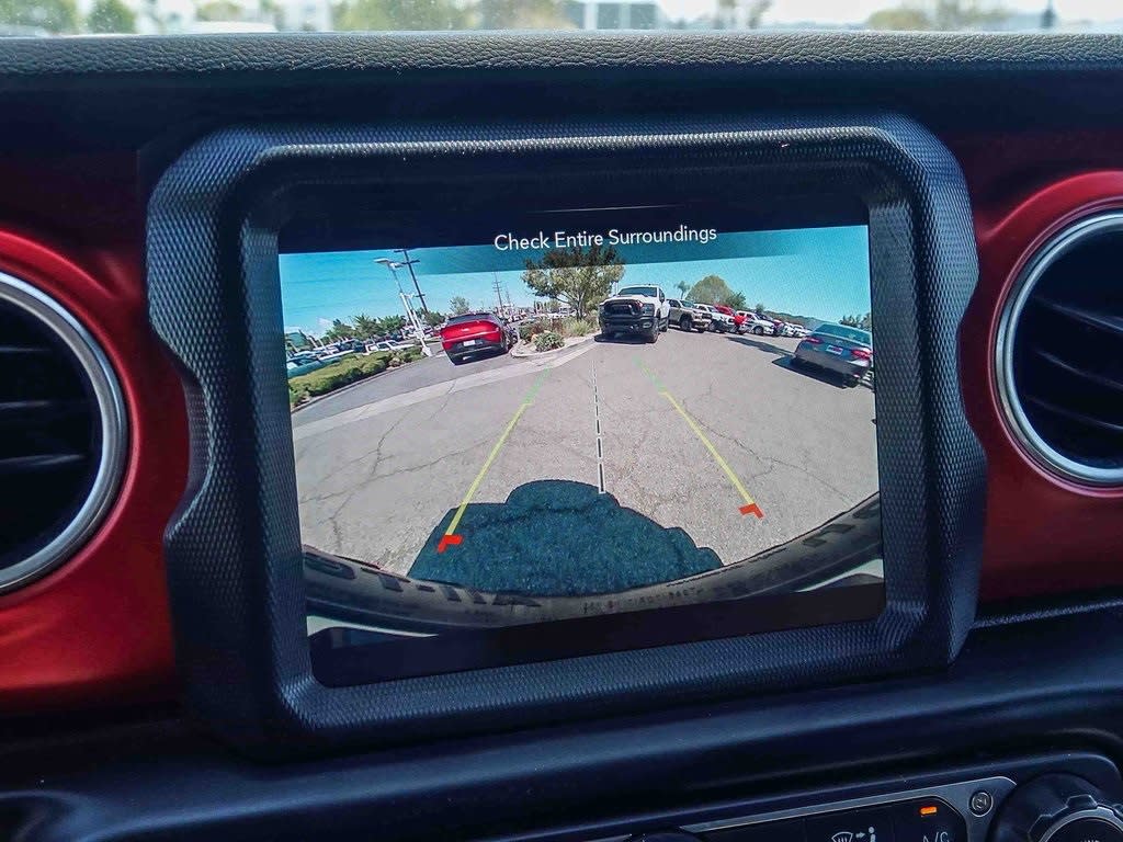 Thumbnail: 2022 Jeep Wrangler - 26