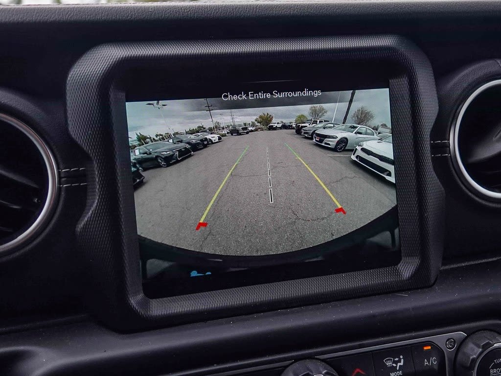 Thumbnail: 2022 Jeep Wrangler - 26