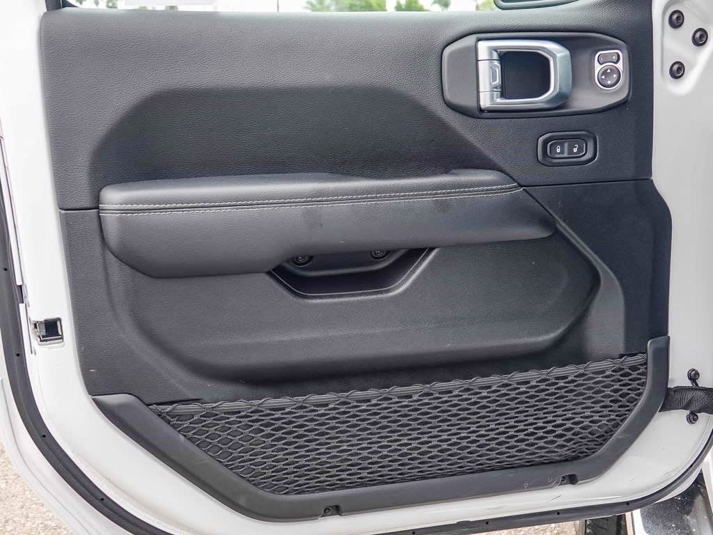 Thumbnail: 2022 Jeep Wrangler - 23