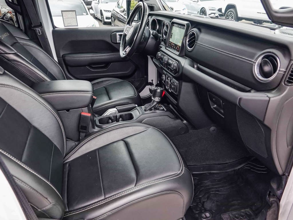 Thumbnail: 2022 Jeep Wrangler - 9