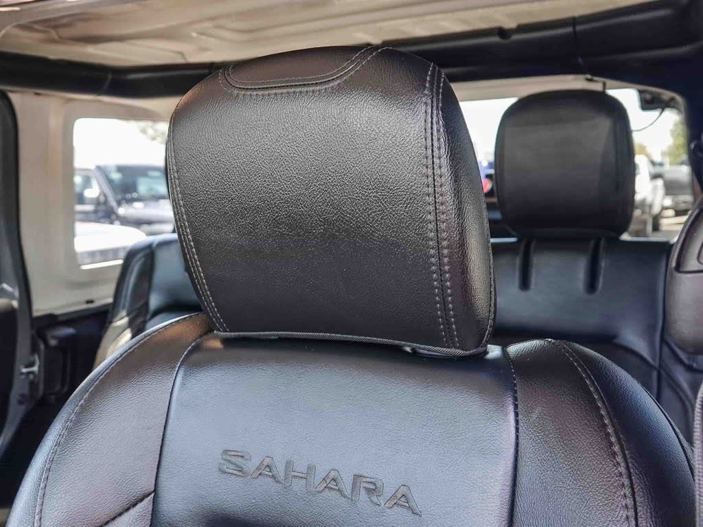 Thumbnail: 2021 Jeep Wrangler - 29