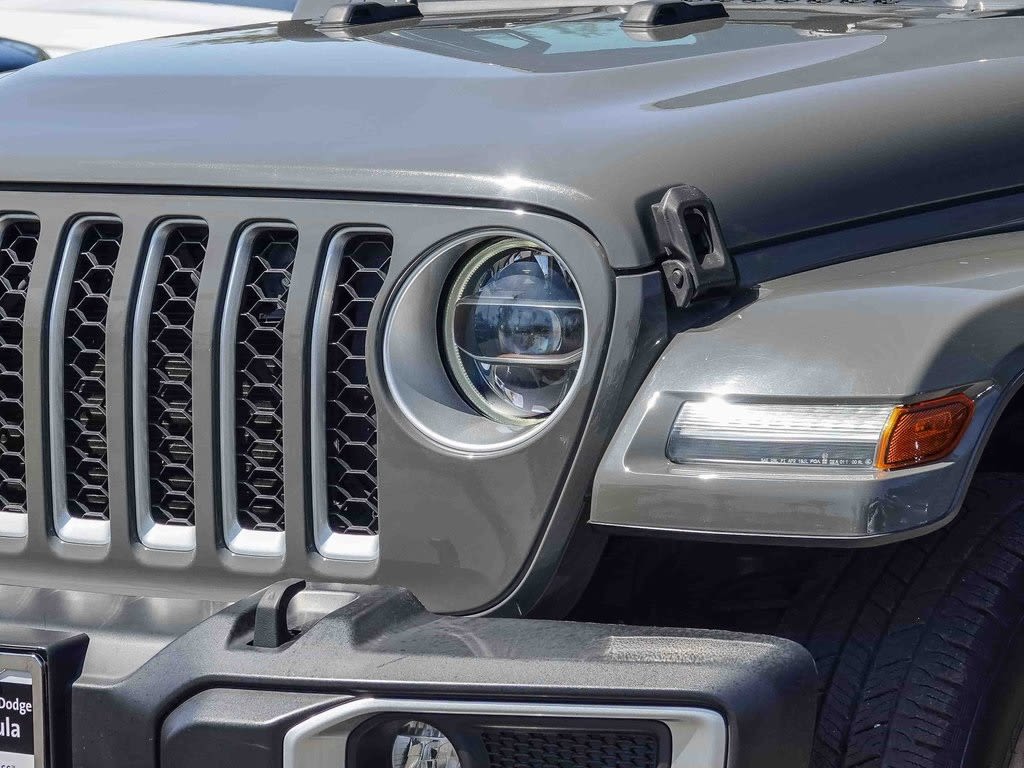 Thumbnail: 2021 Jeep Wrangler - 21