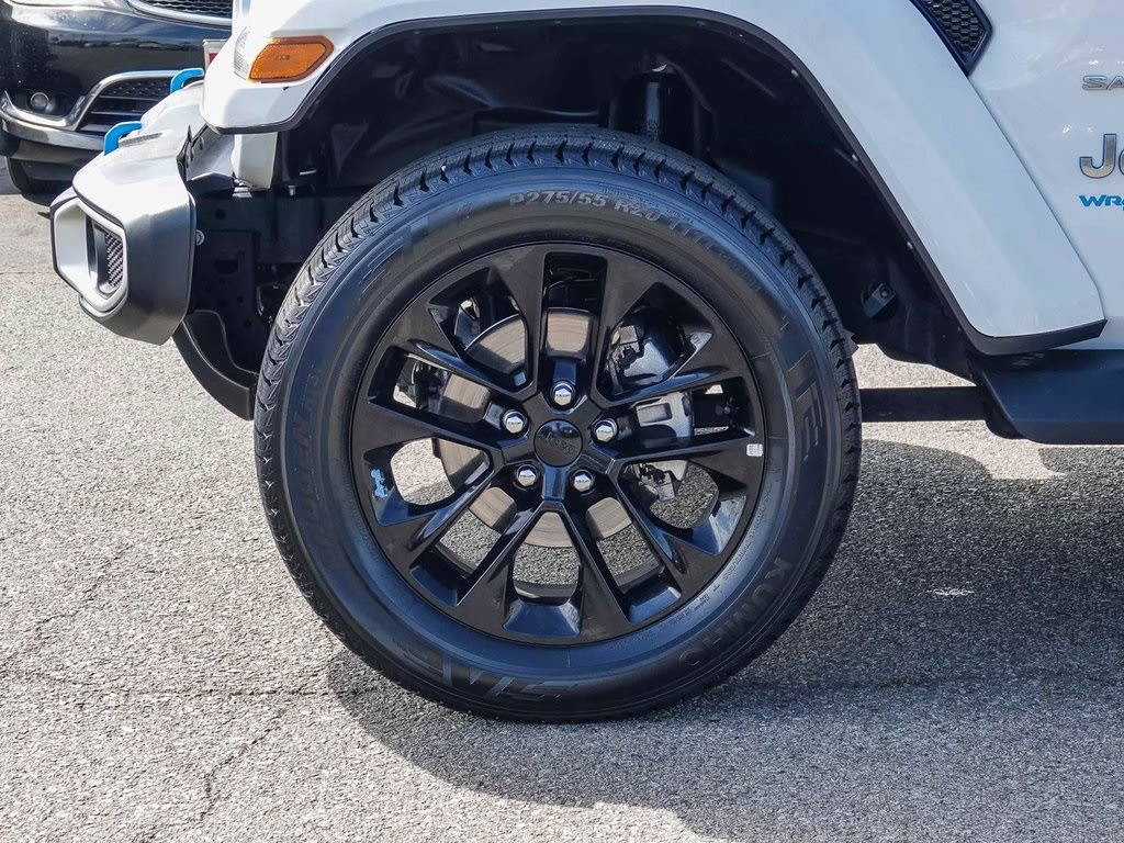 Thumbnail: 2022 Jeep Wrangler - 8