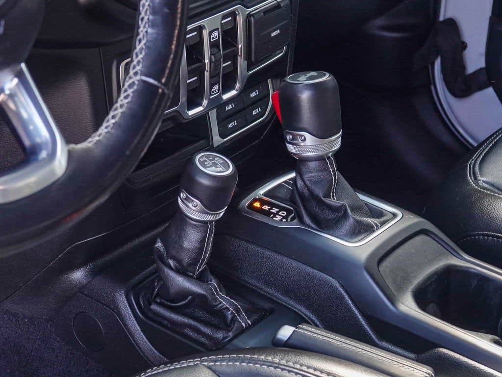 Thumbnail: 2022 Jeep Wrangler - 15