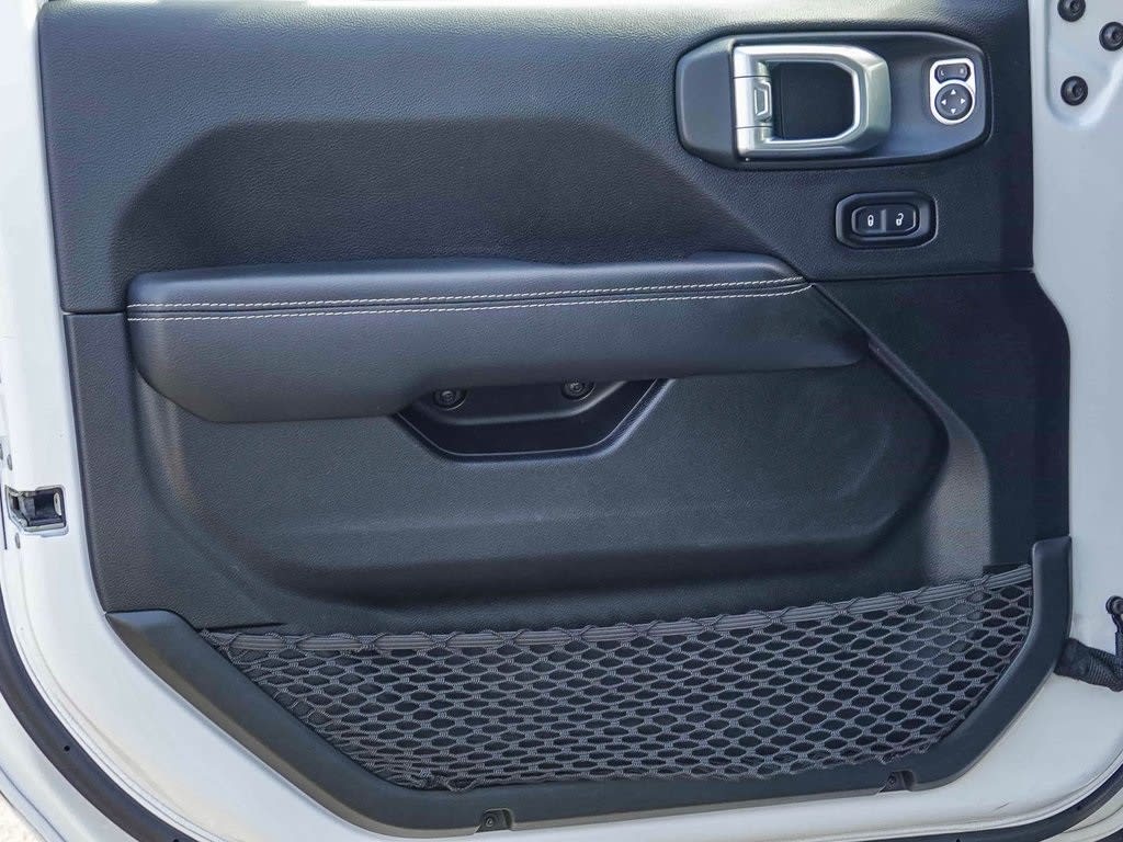 Thumbnail: 2022 Jeep Wrangler - 22