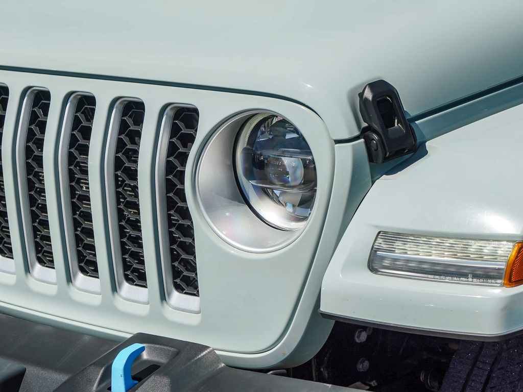 Thumbnail: 2023 Jeep Wrangler - 6