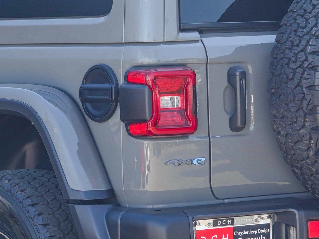 Thumbnail: 2021 Jeep Wrangler - 19