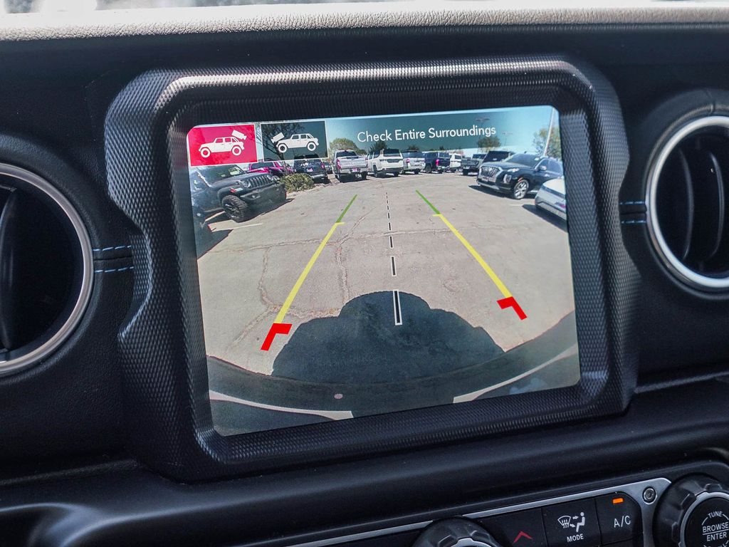 Thumbnail: 2021 Jeep Wrangler - 25
