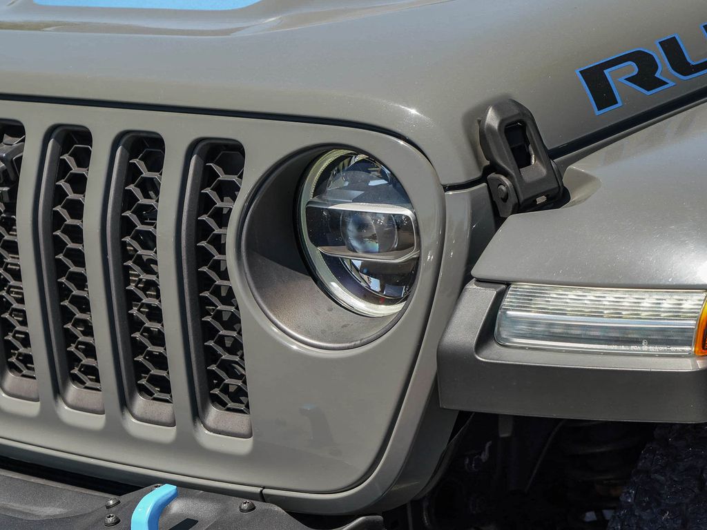 Thumbnail: 2021 Jeep Wrangler - 20