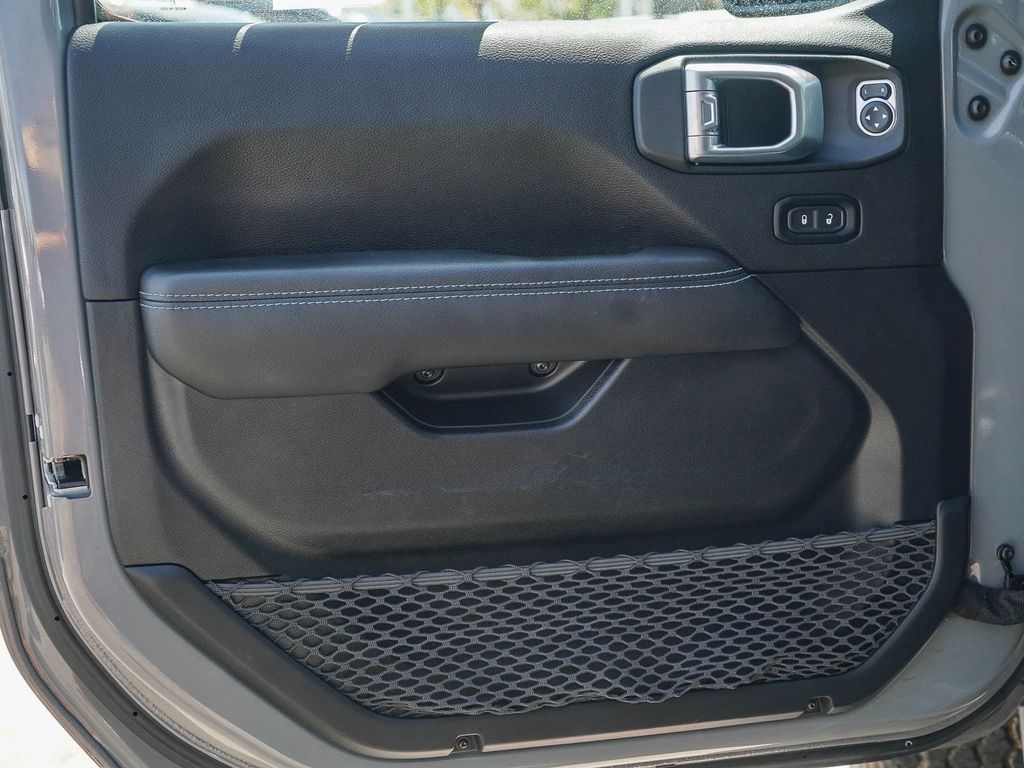 Thumbnail: 2021 Jeep Wrangler - 22