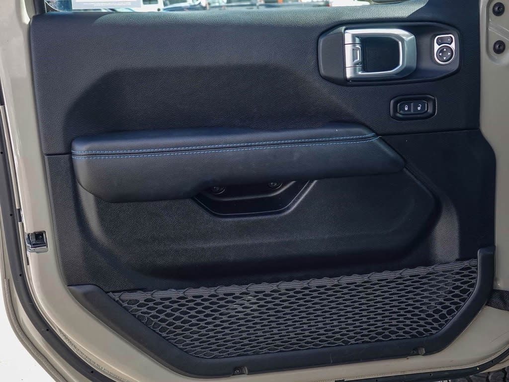 Thumbnail: 2022 Jeep Wrangler - 23