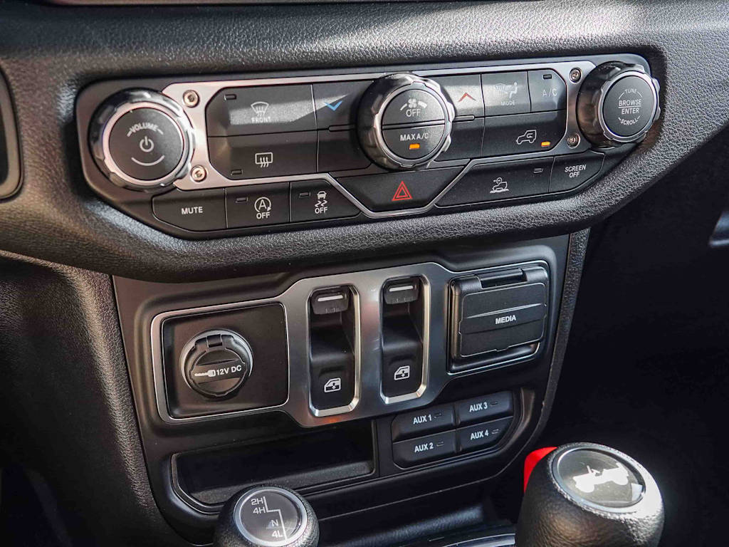 Thumbnail: 2026 Jeep Wrangler - 25