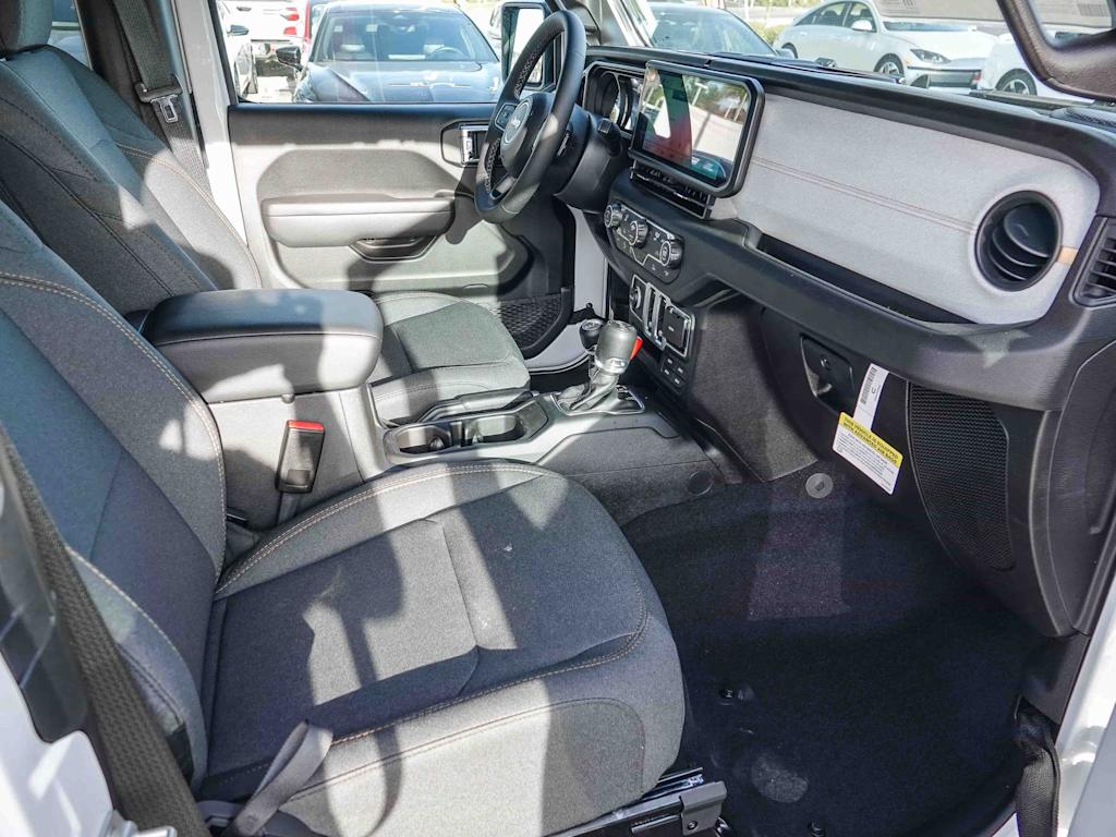 Thumbnail: 2026 Jeep Wrangler - 10