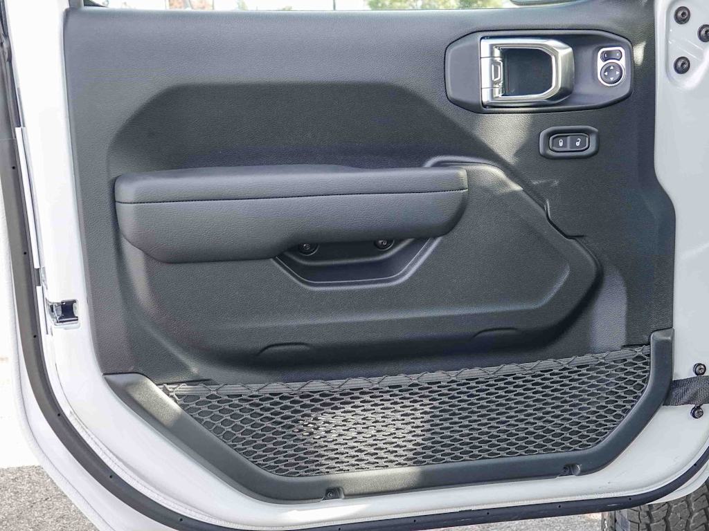 Thumbnail: 2026 Jeep Wrangler - 23