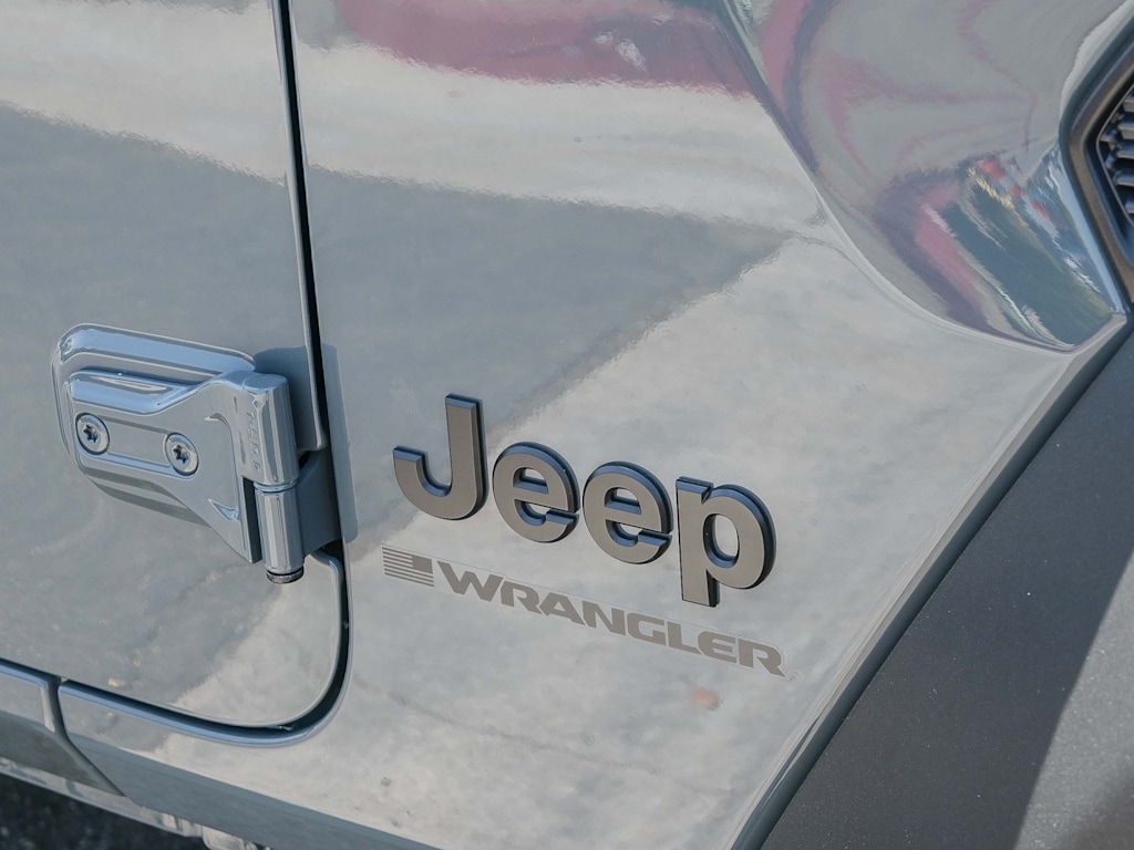 Thumbnail: 2025 Jeep Wrangler - 6