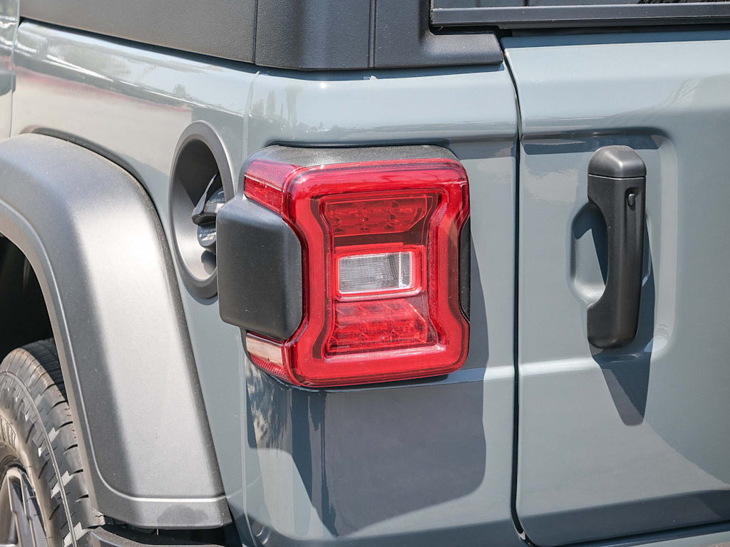 Thumbnail: 2025 Jeep Wrangler - 21