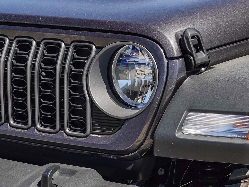 Thumbnail: 2026 Jeep Wrangler - 10