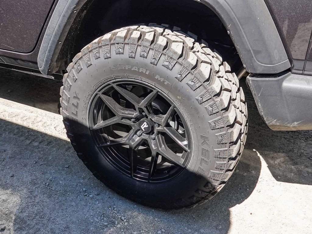 Thumbnail: 2026 Jeep Wrangler - 16