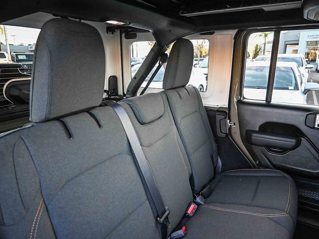 Thumbnail: 2026 Jeep Wrangler - 28