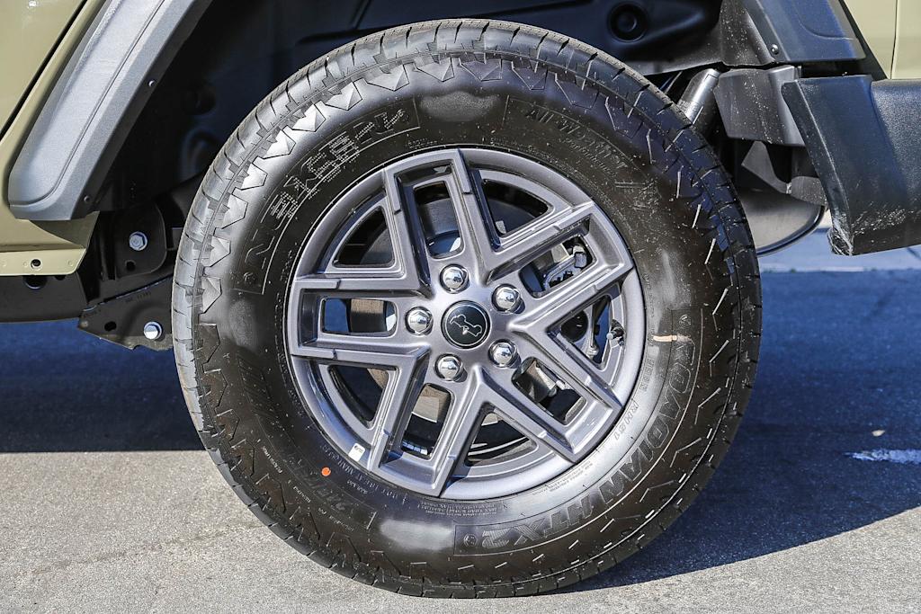 Thumbnail: 2025 Jeep Wrangler - 21