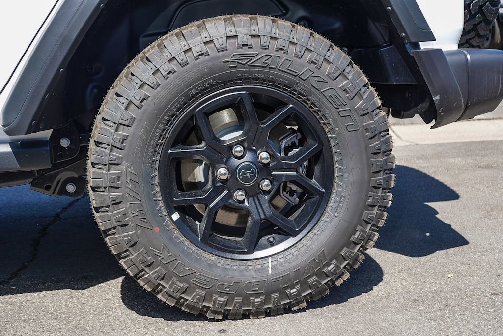 Thumbnail: 2026 Jeep Wrangler - 6