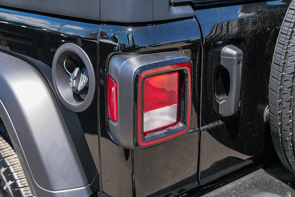 Thumbnail: 2026 Jeep Wrangler - 16