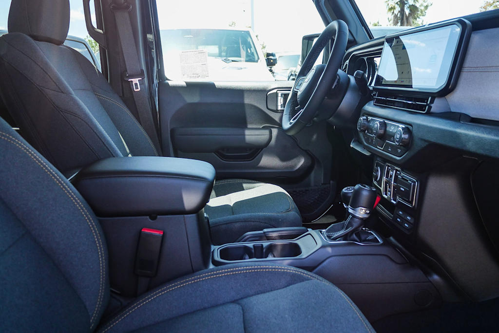 Thumbnail: 2026 Jeep Wrangler - 9