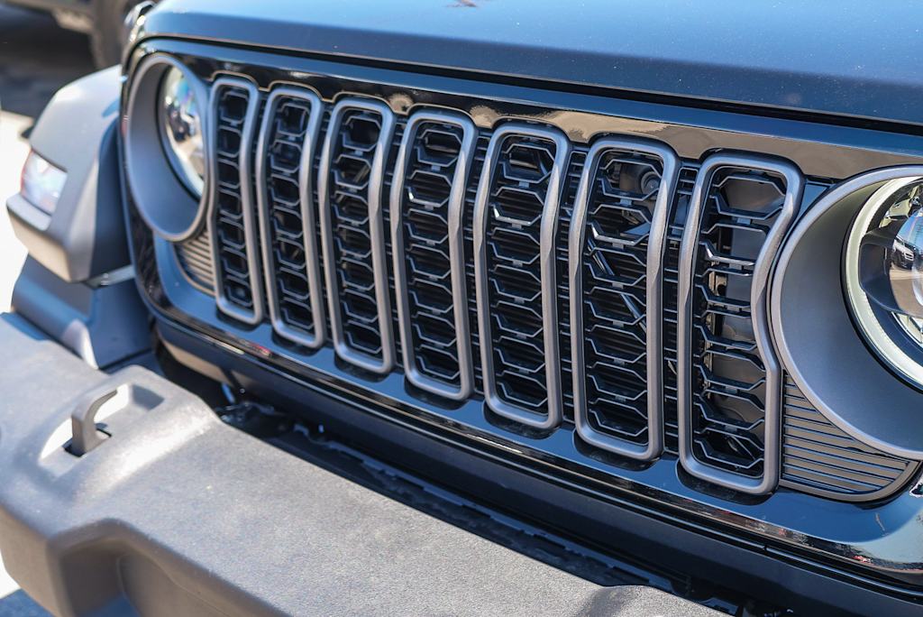 Thumbnail: 2026 Jeep Wrangler - 18